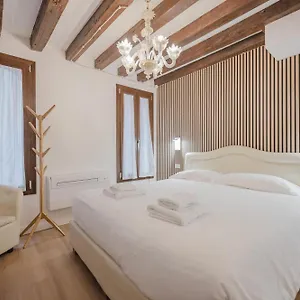 ** Frühstückspension Rialto 707 Italien